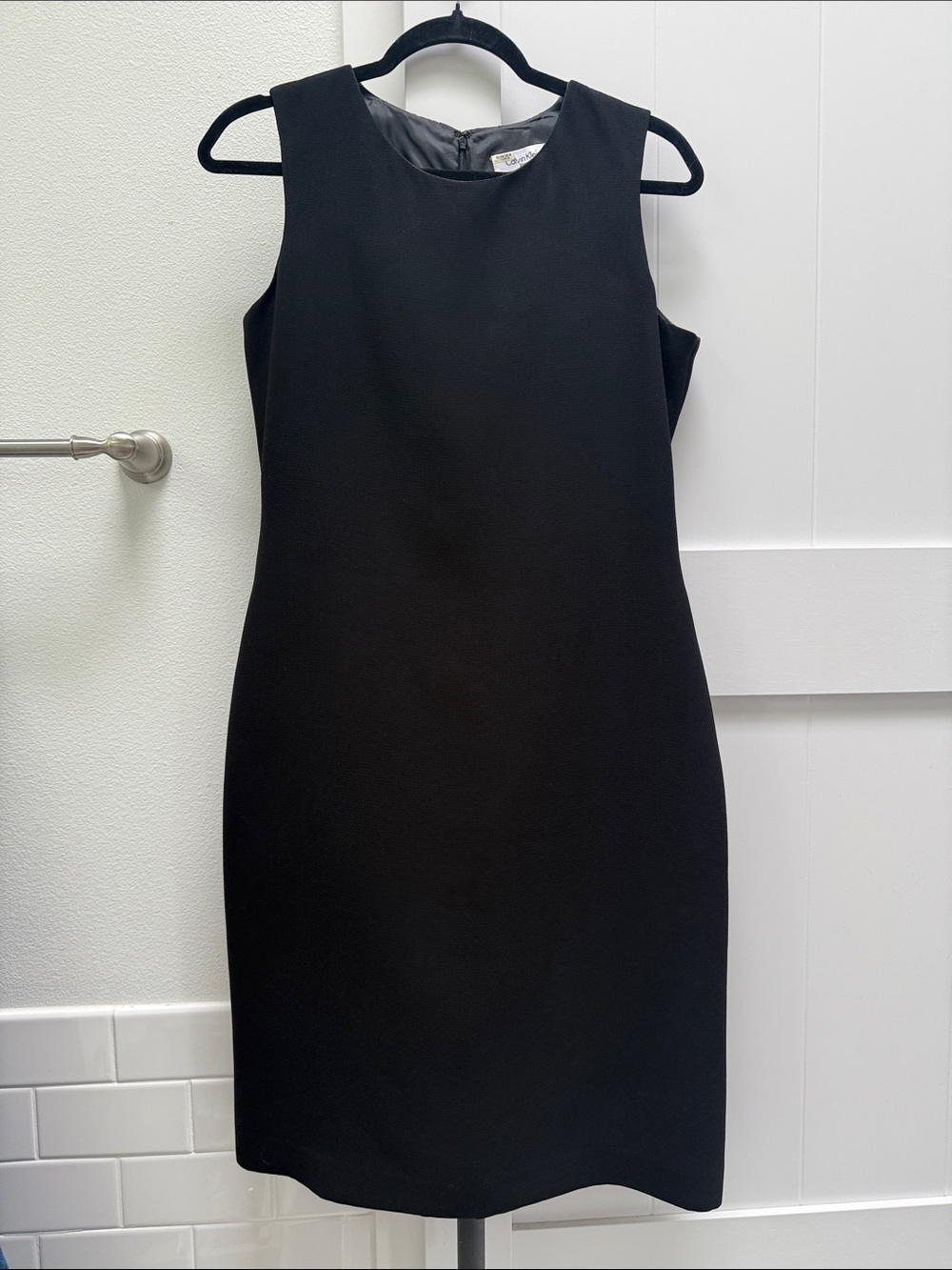 Calvin Klein Black Sleeveless Sheath Dress Size 6 Little Black Dress